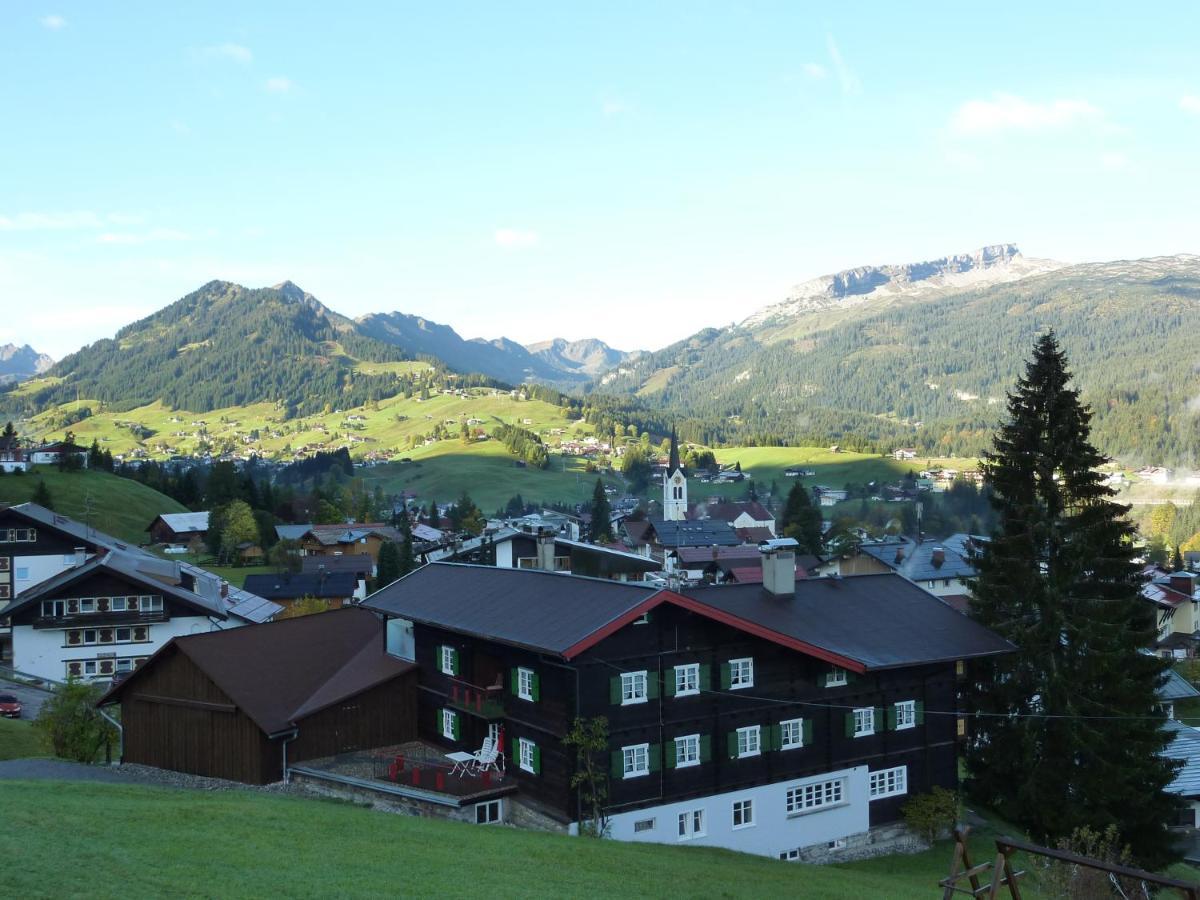 Gaestehaus Alpina Riezlern Exterior photo
